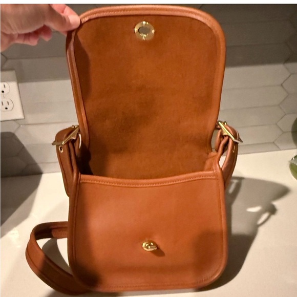 Vintage Coach 9965 Small Flap Trail Bag - Picture 4 of 10